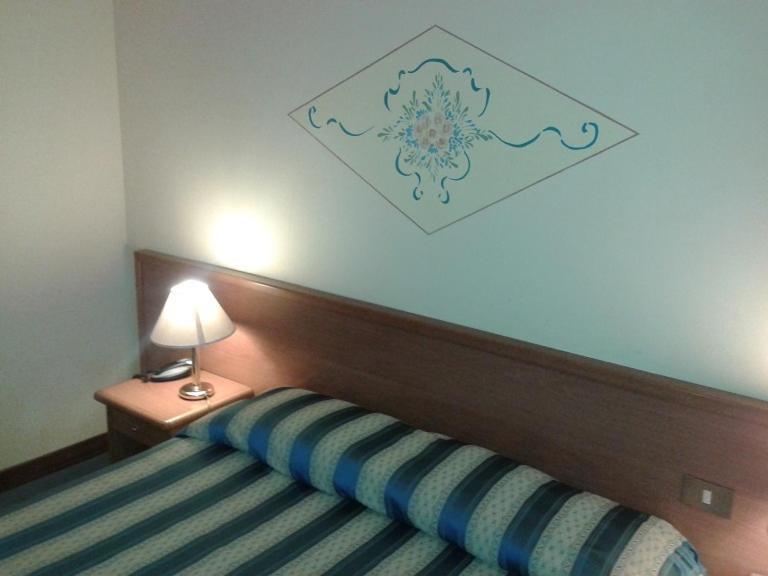 Hotel Casa Rossa Montecatini Terme Room photo