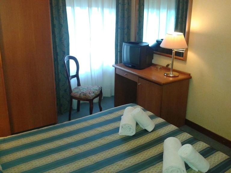 Hotel Casa Rossa Montecatini Terme Room photo