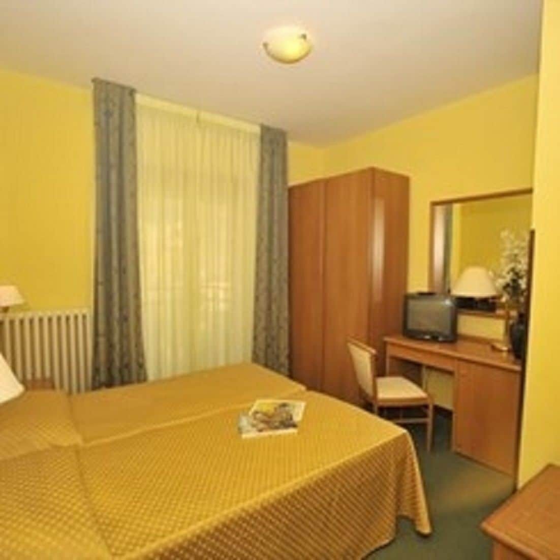 Hotel Casa Rossa Montecatini Terme Exterior photo
