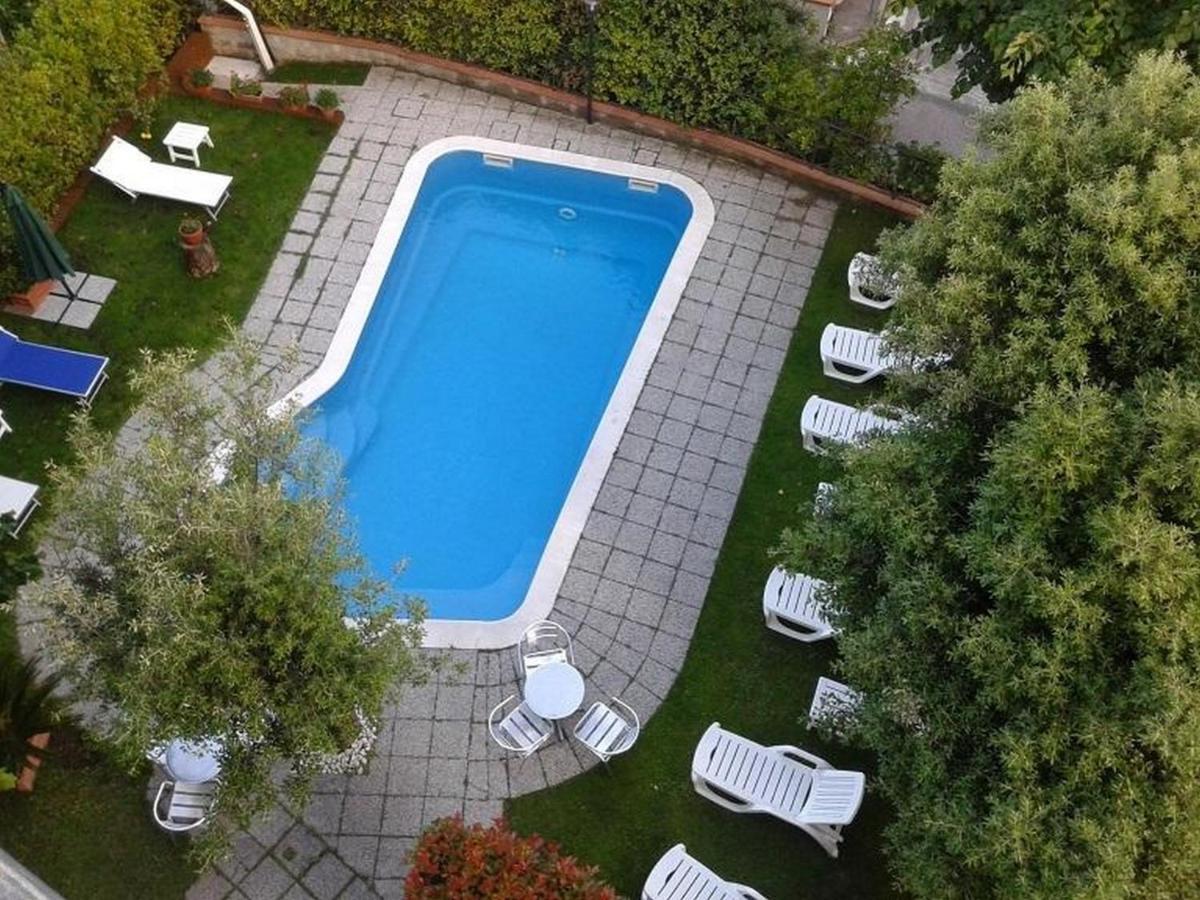 Hotel Casa Rossa Montecatini Terme Exterior photo