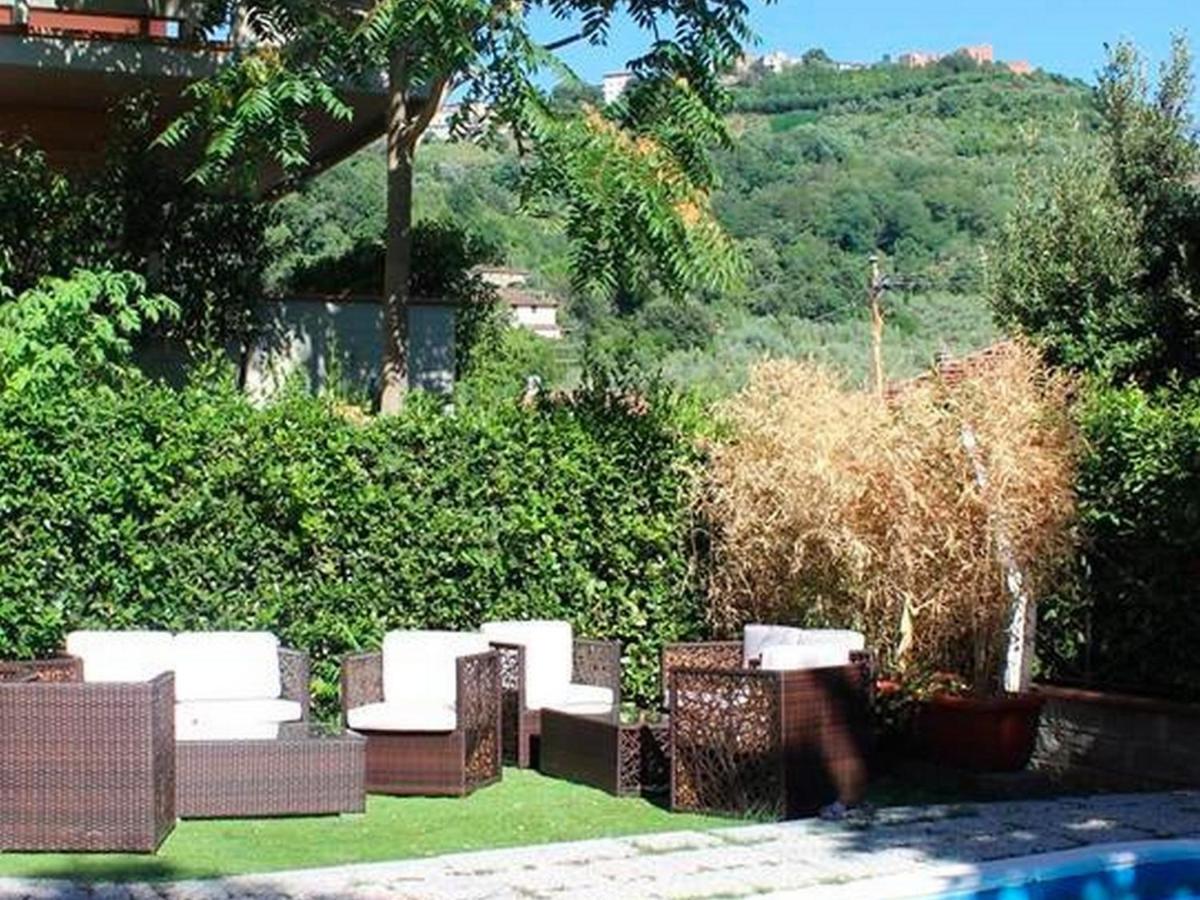 Hotel Casa Rossa Montecatini Terme Exterior photo